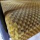 Fauteuil vintage en tissu jaune : fauteuil de salon moderne du milieu du siècle