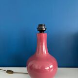 Dark pink table lamp