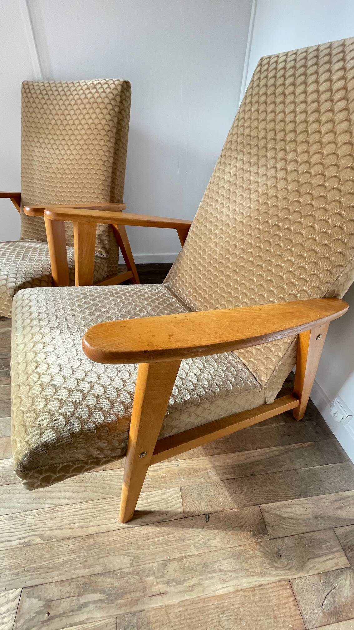 paire FAUTEUILS MANUCERE France Vintage
