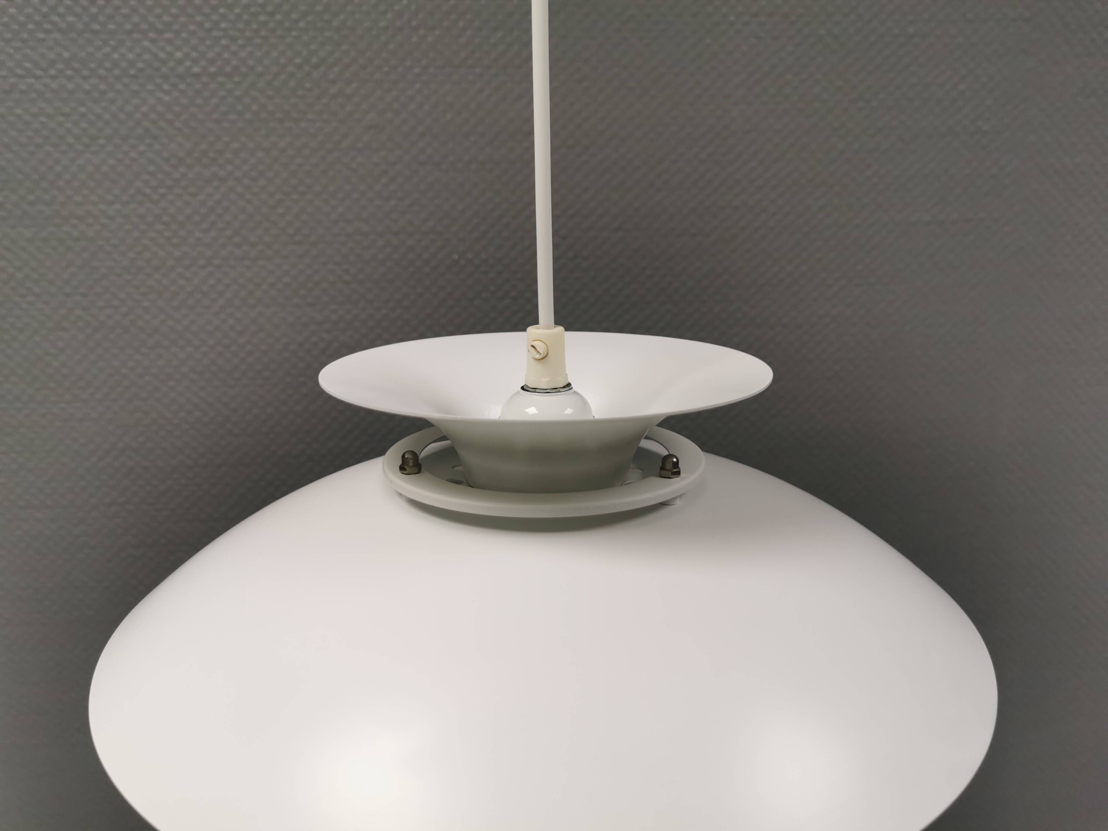White hanging lamp from the 1980s, produced by Form-Light Denmark.