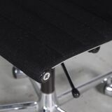 1970s “EA117” Desk chair by Charles & Ray Eames for Herman Miller, USA