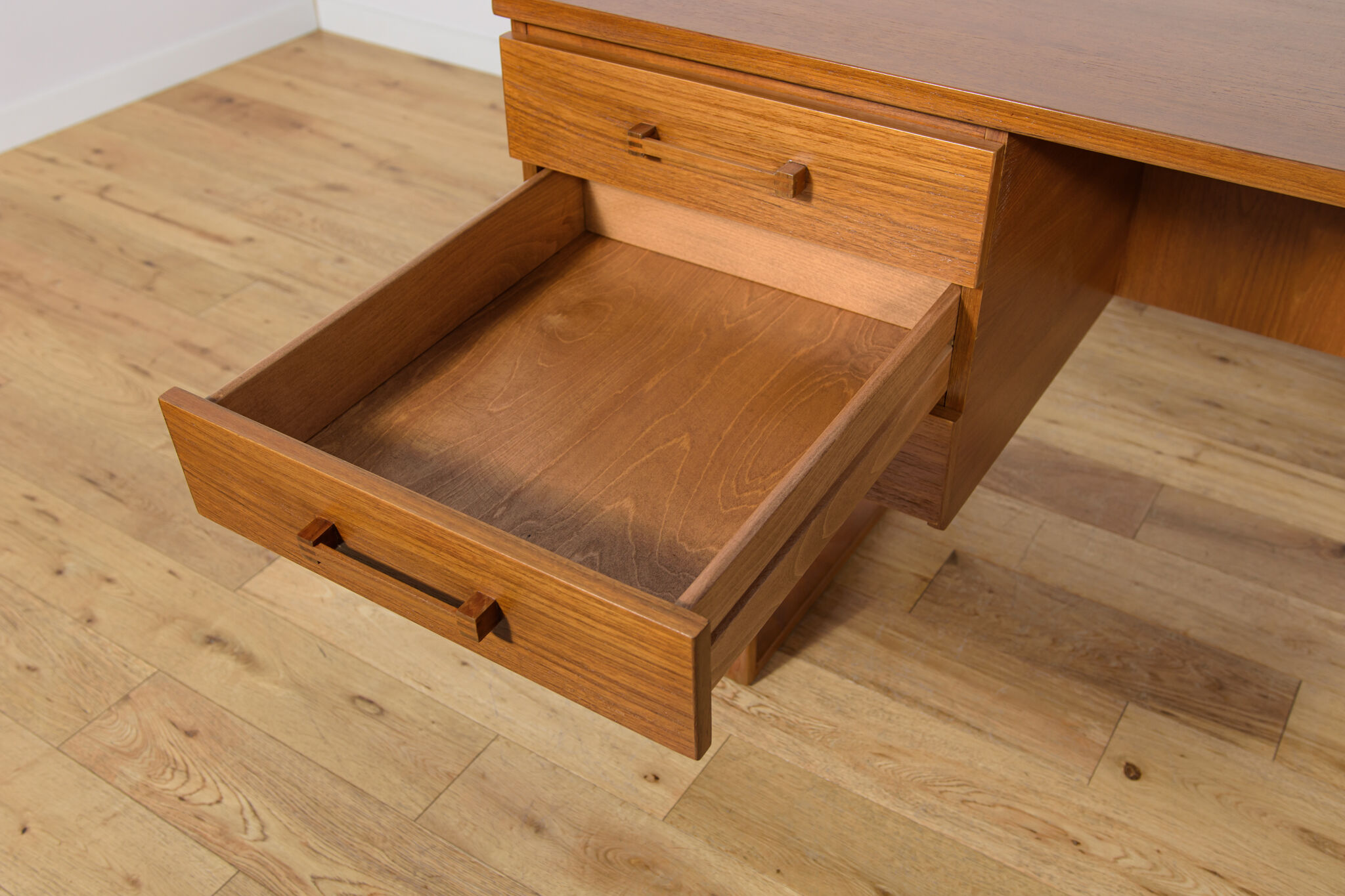Mid-Century Teak Freestanding Desk by Torben Valeur & Henning Jensen for Dyrlund, Denmark, 1960s
