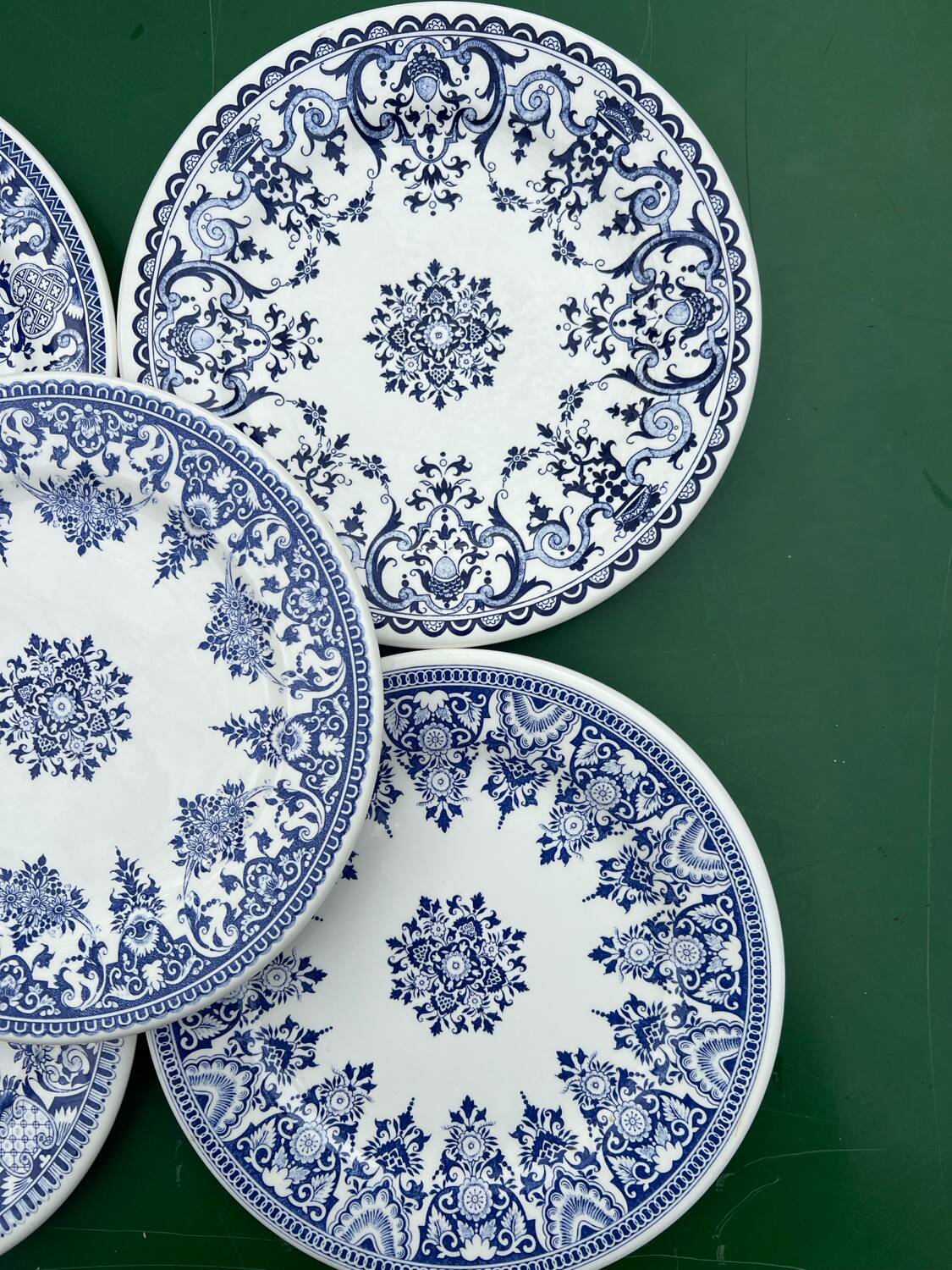 Gien - 5 dessert plates