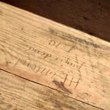 Spindle legs desk