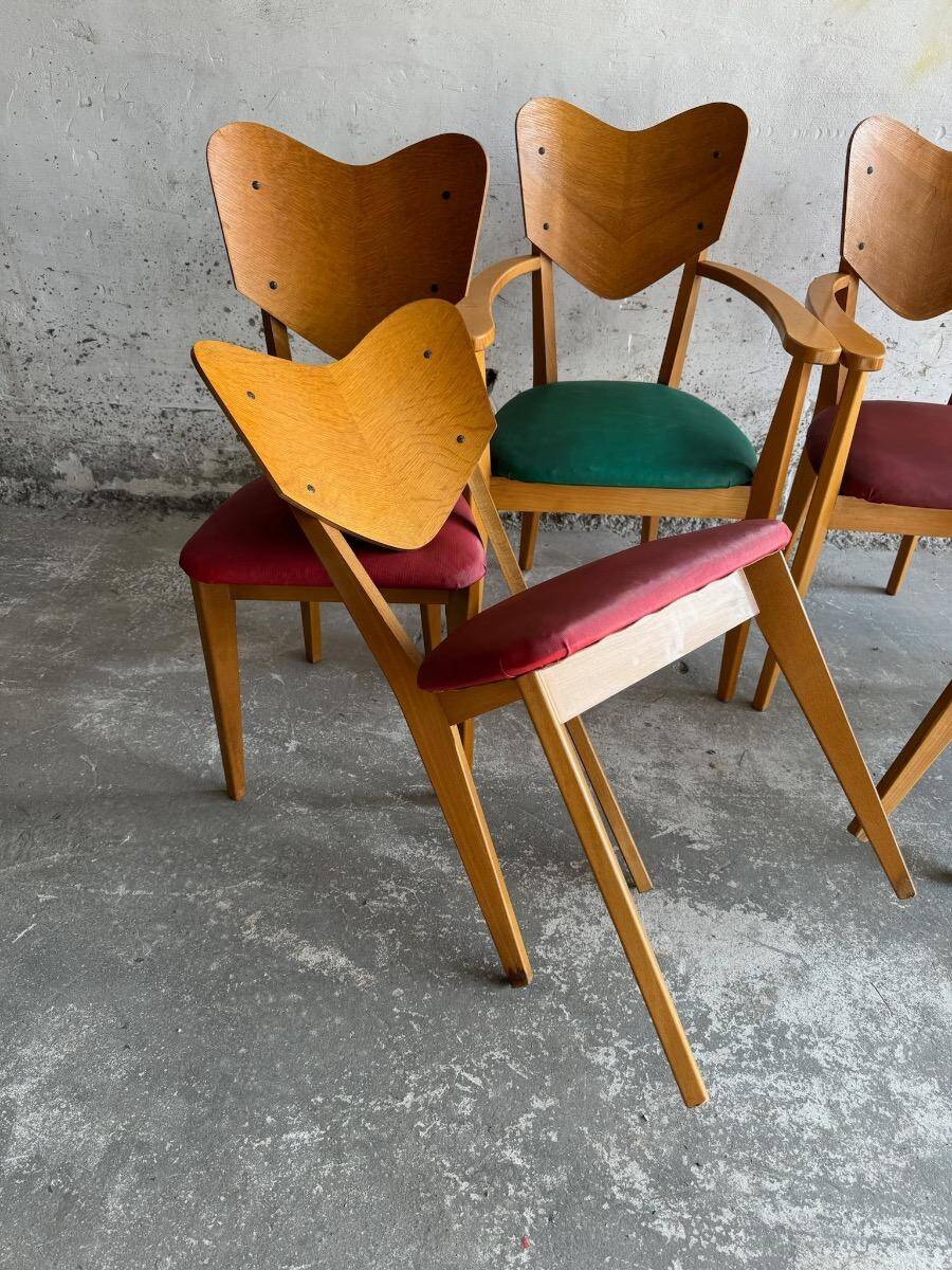Ensemble de 6 chaises en forme de cœur de René-Jean Caillette, en bois courbé avec revêtement vert et bordeaux