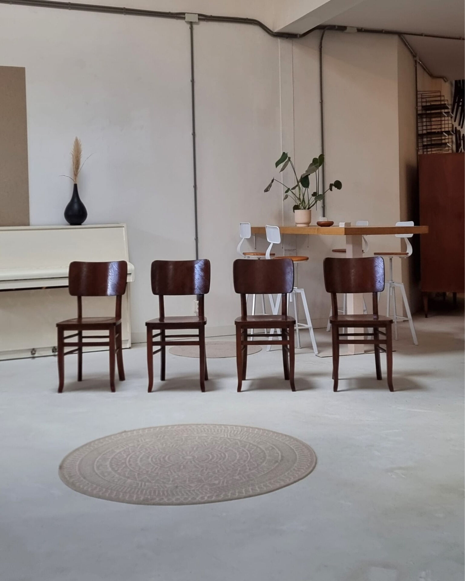 Chaises du milieu du siècle