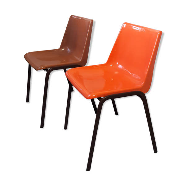 Lot de 2 chaises en plastique moulé orange et marron vintage 1970 | Selency