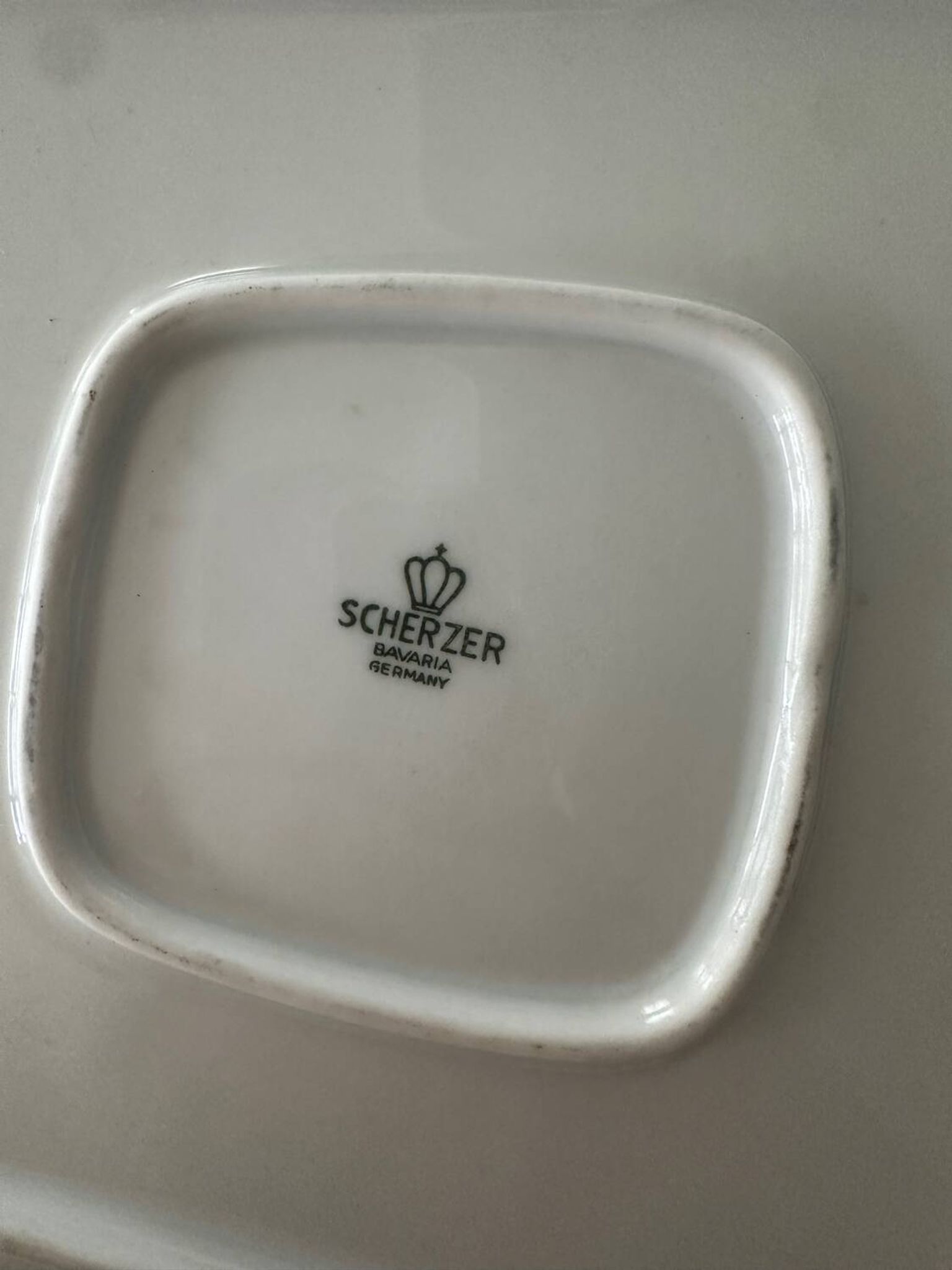 Centre de table en porcelaine