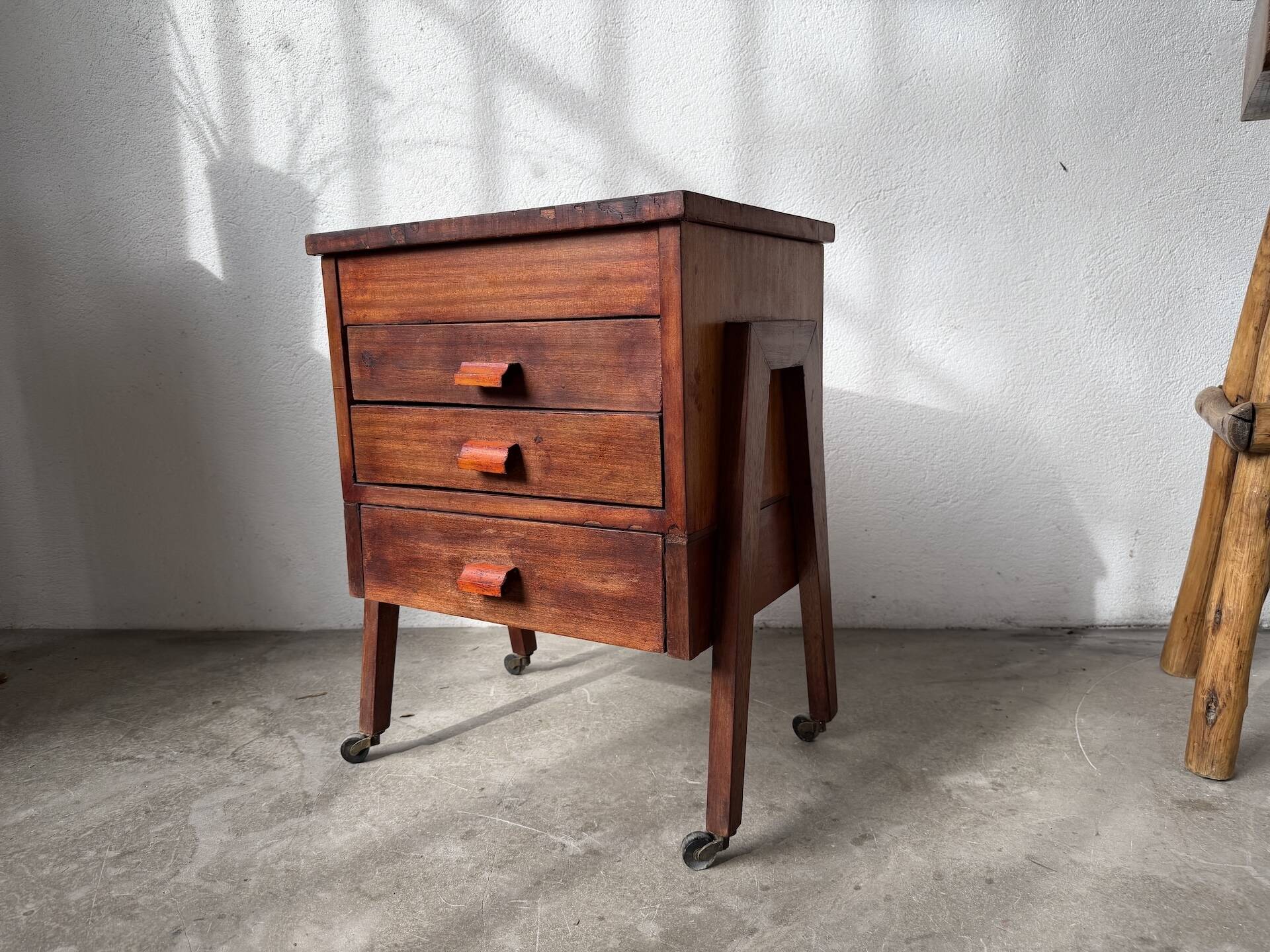 Small side table / Bedside table
