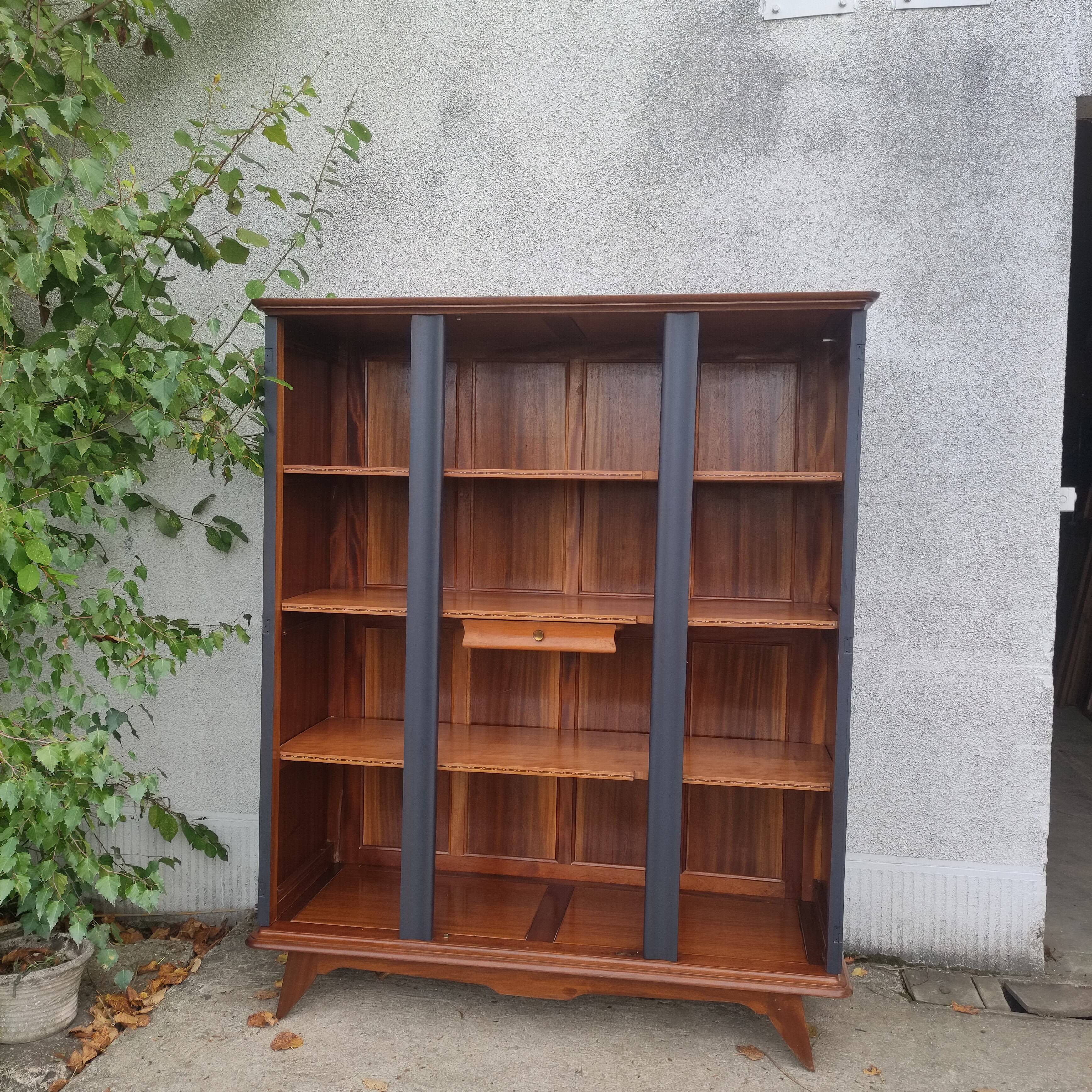 Library grade, shelf