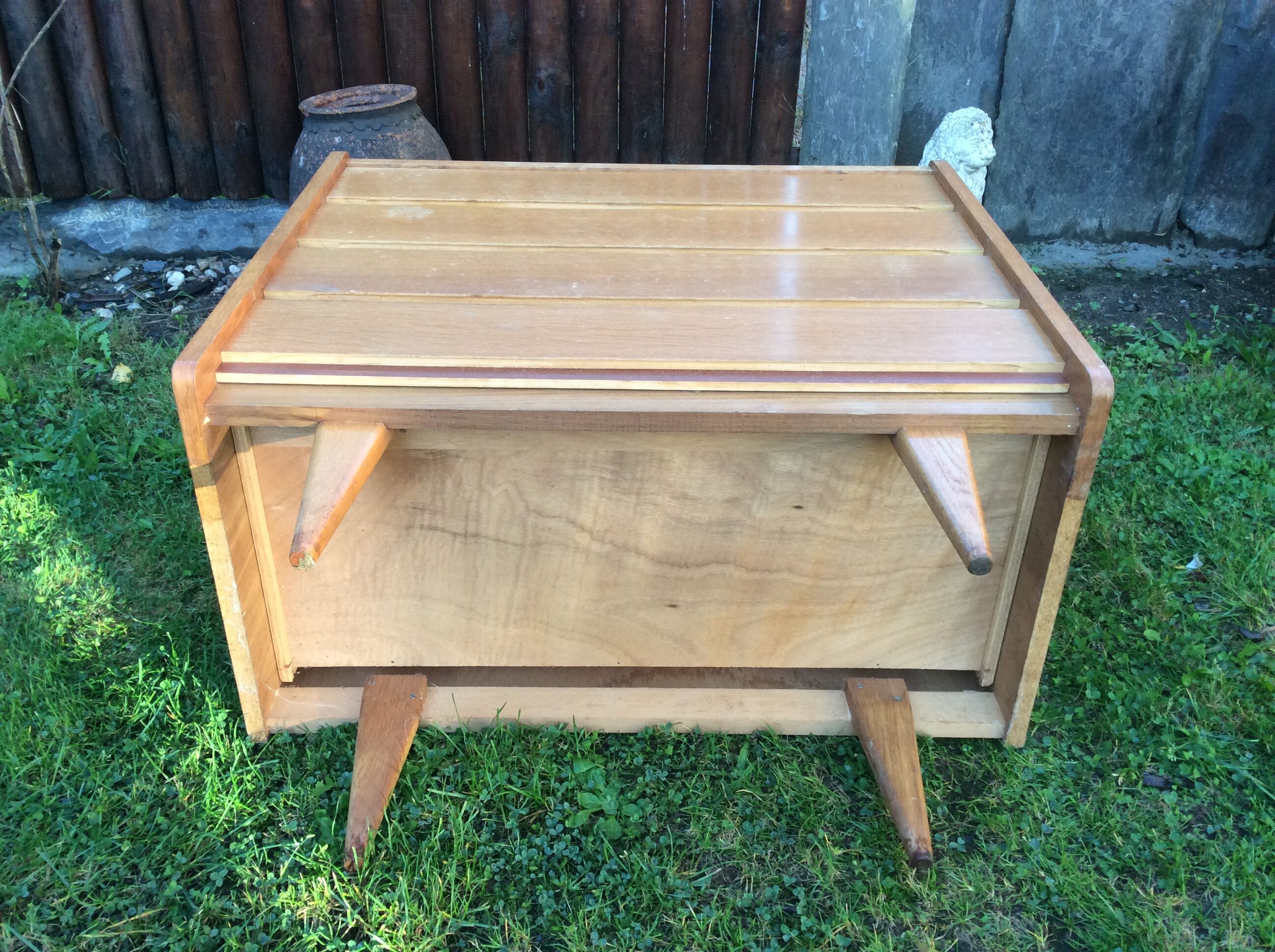 Vintage commodes (duo) in oak with 4 drawers.