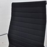 Armchair model EA119 of Charles and Ray Eames, Vitra edition