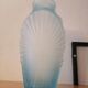 Vase art deco verre presse 1930 bleuté