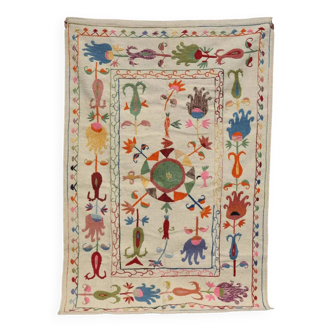 Multicoloured white kilim suzani rug – 180 x 120 cm