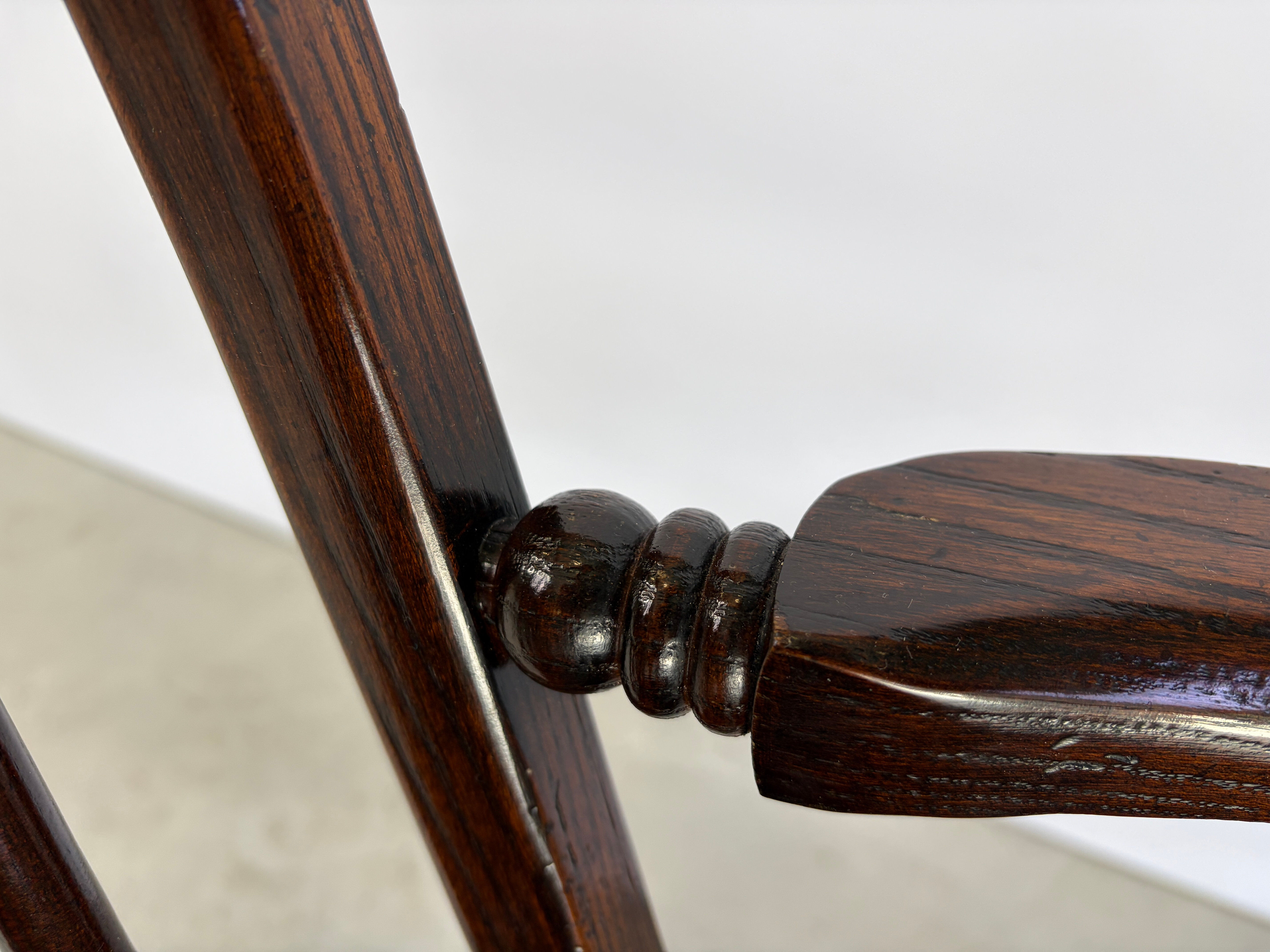 Magnifiques chaises de salle à manger de style Windsor en anglais, ensemble de 4.