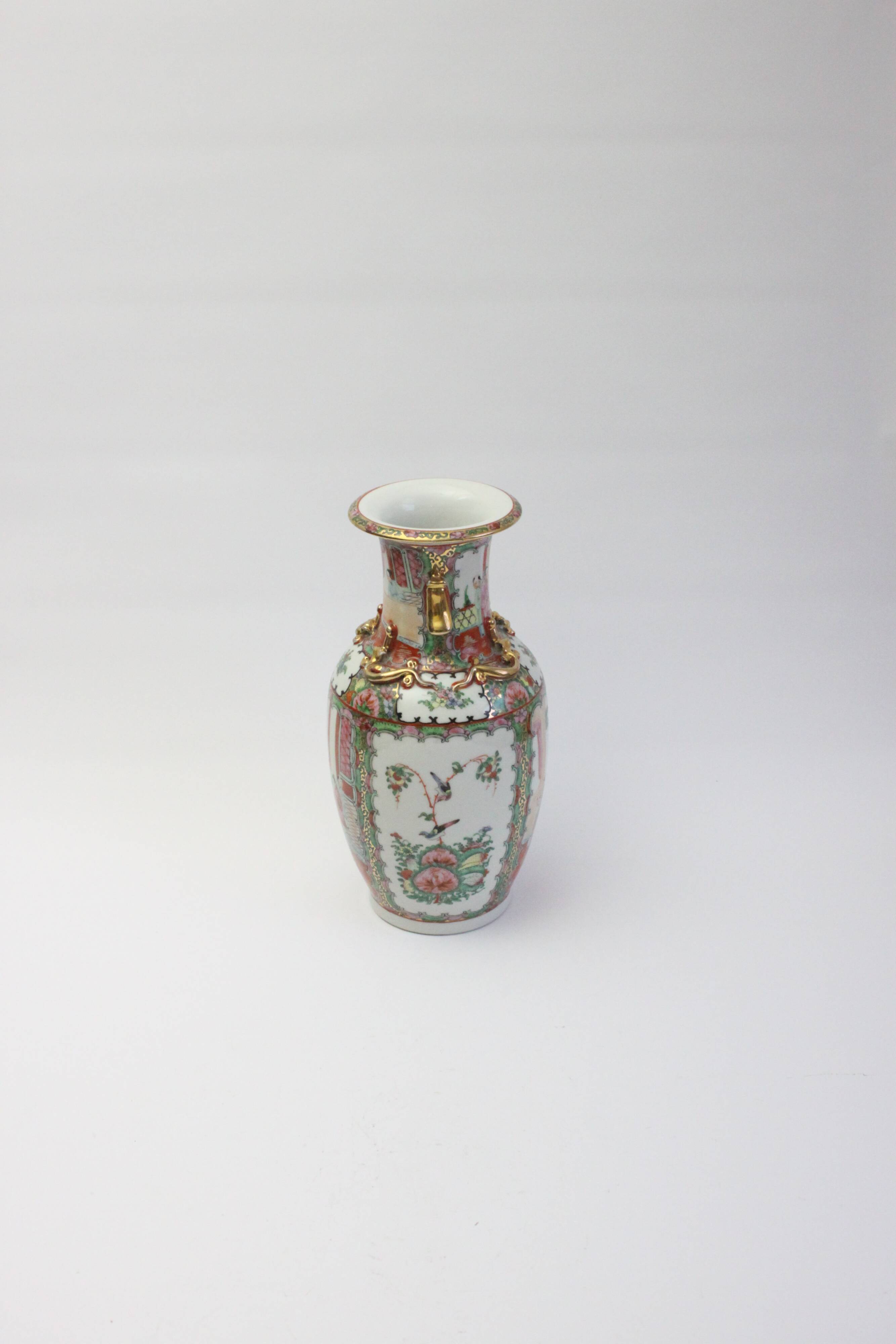 Chinese Canton rose medallion vase, early 20th century