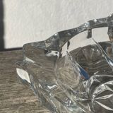 Cendrier en verre transparent classique carré. 