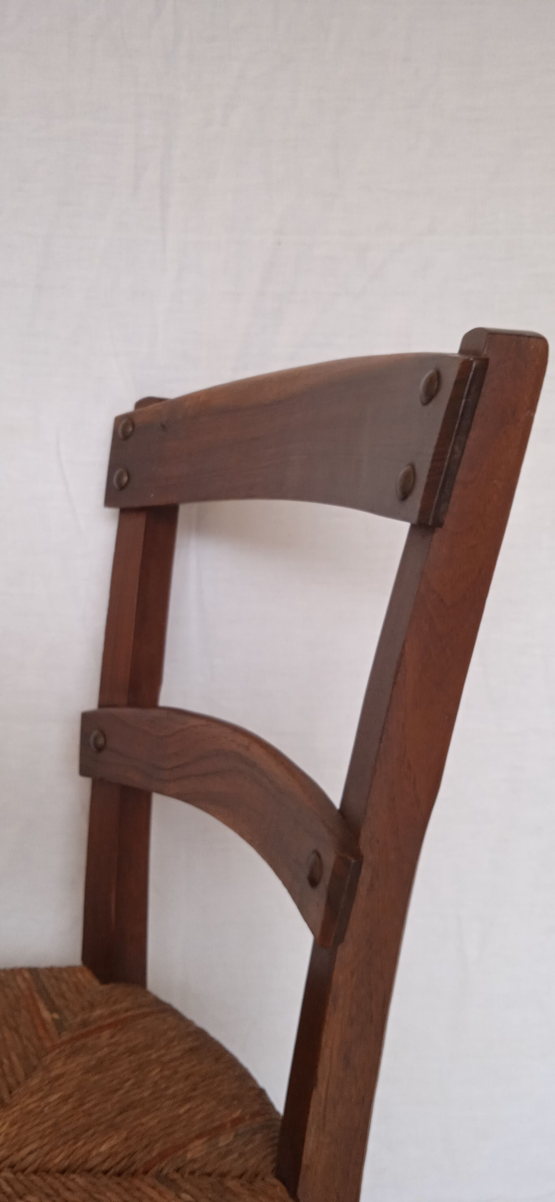 Series of 4 straw chairs