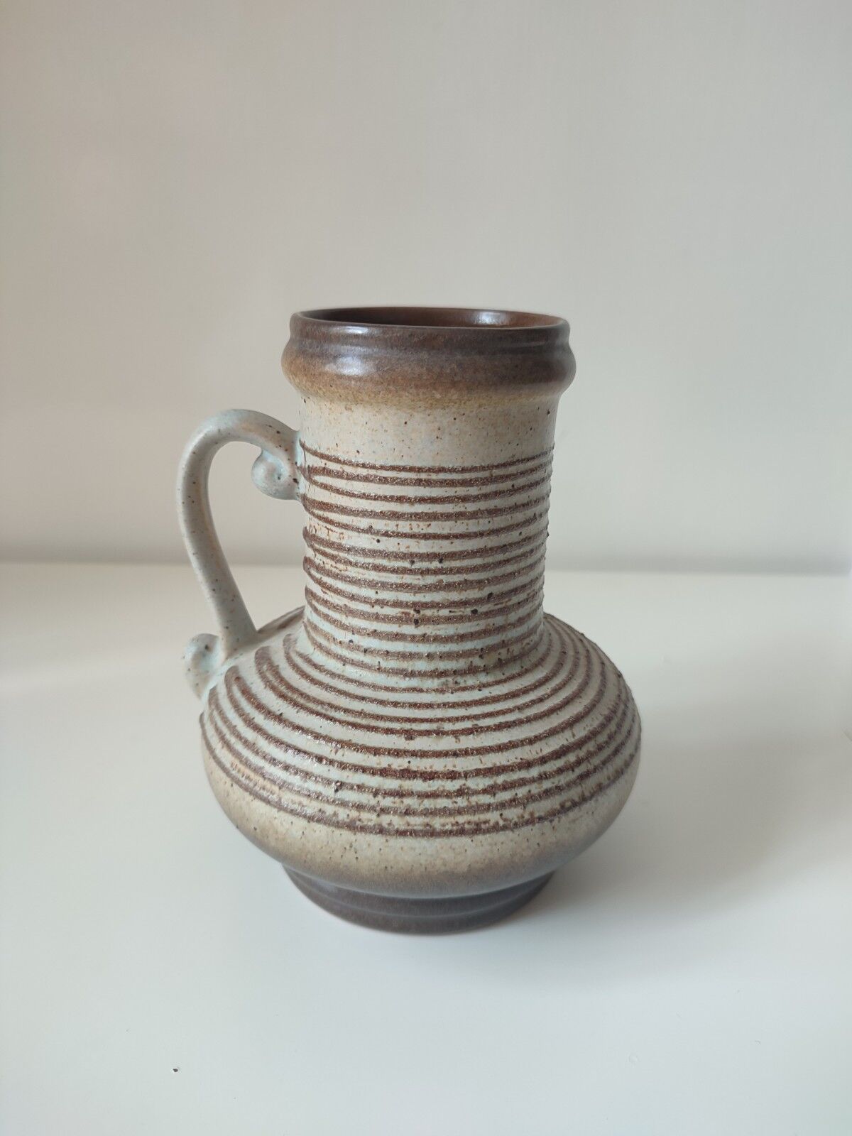 Strelha ceramic vase