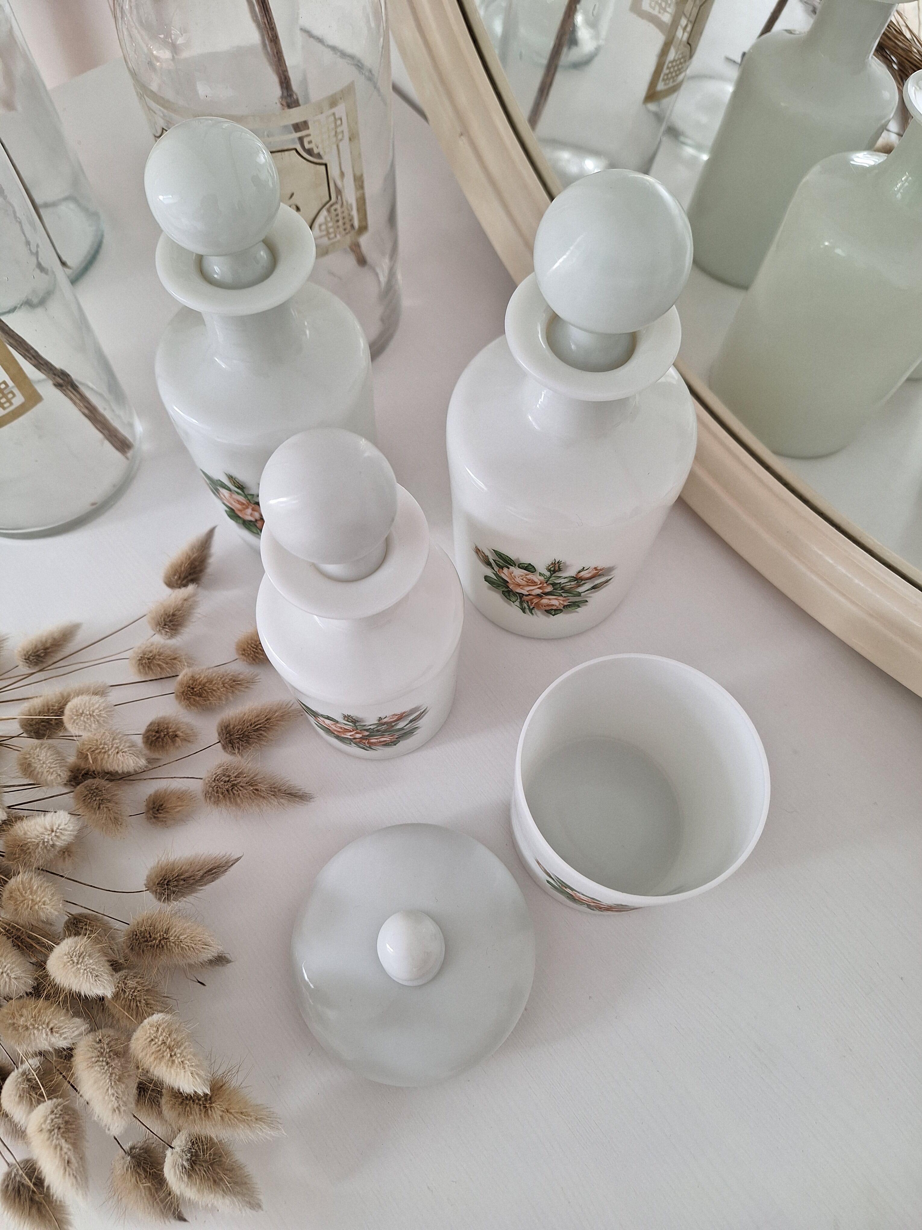 Vintage toilet service