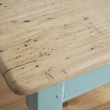 Farm table