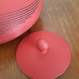Flat Japanese teapot in red cast iron
