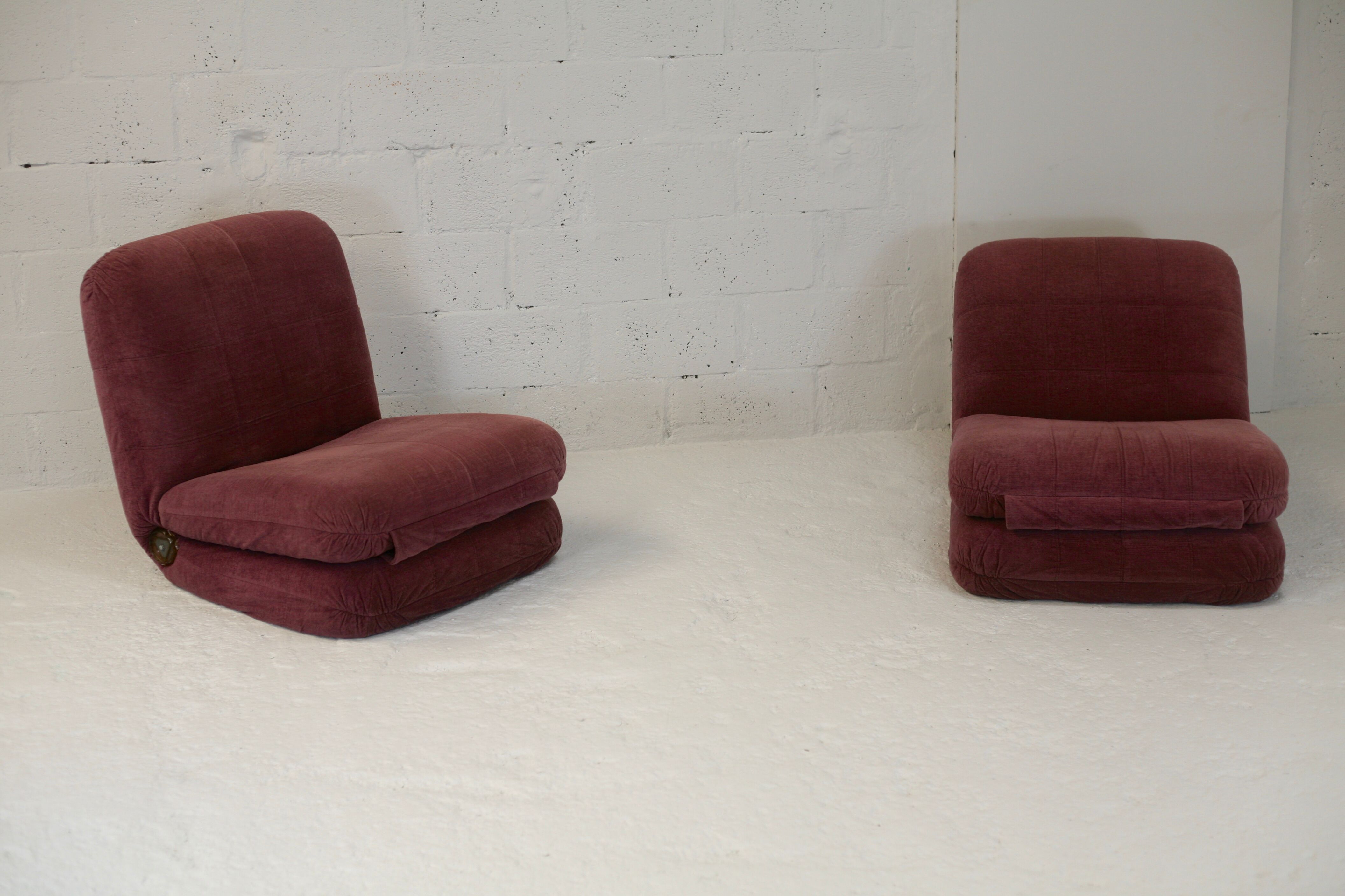 Pair of "eggplant" armchairs, France, circa 1970