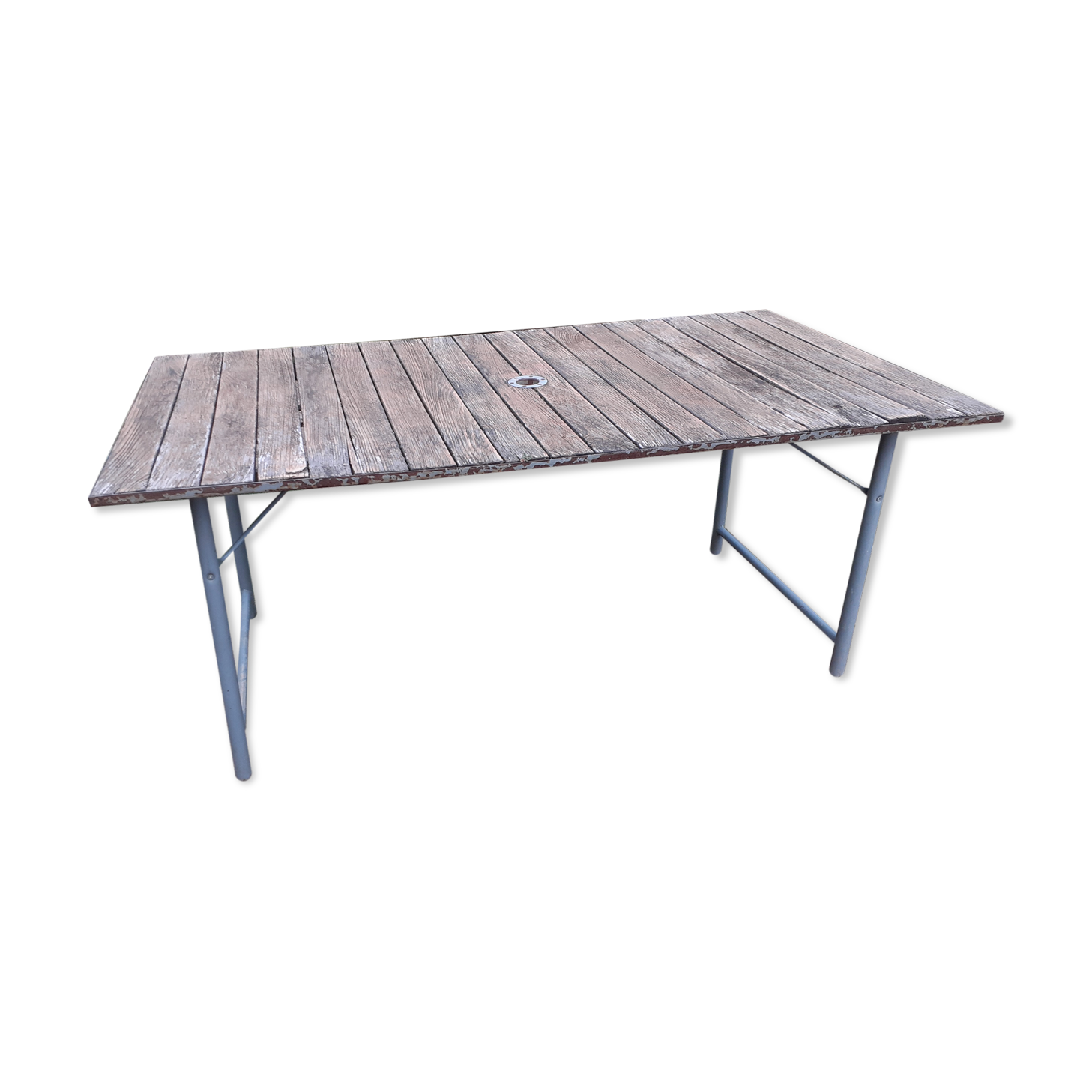 Guinguette table