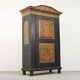 Armoire de mariée peinte à l'art populaire