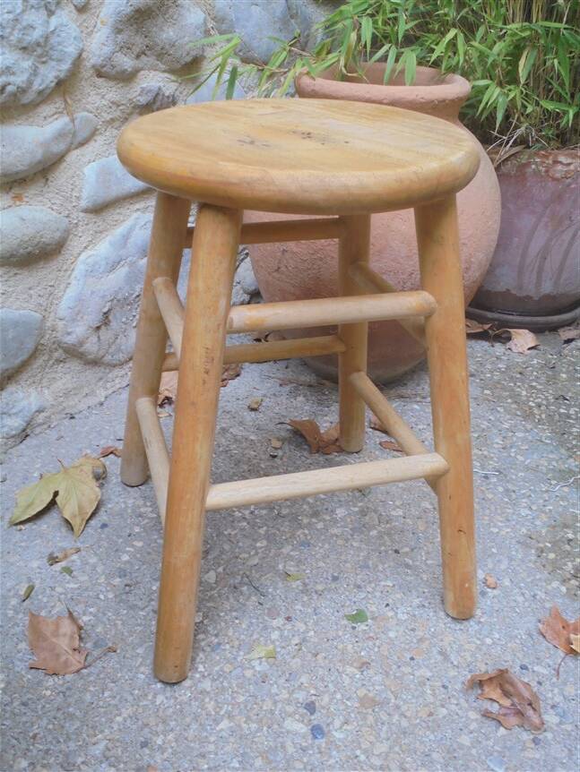Tabouret en bois