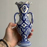 Petit vase en poterie ancienne