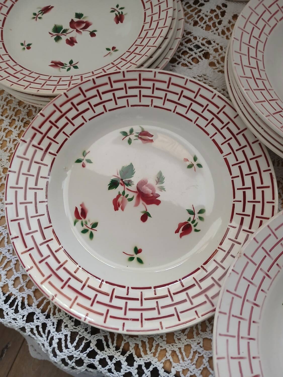 12 plates + 1 Digoin and Sarreguemines dish