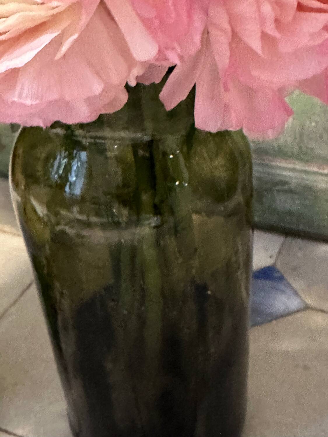 Blown glass vase in green colour