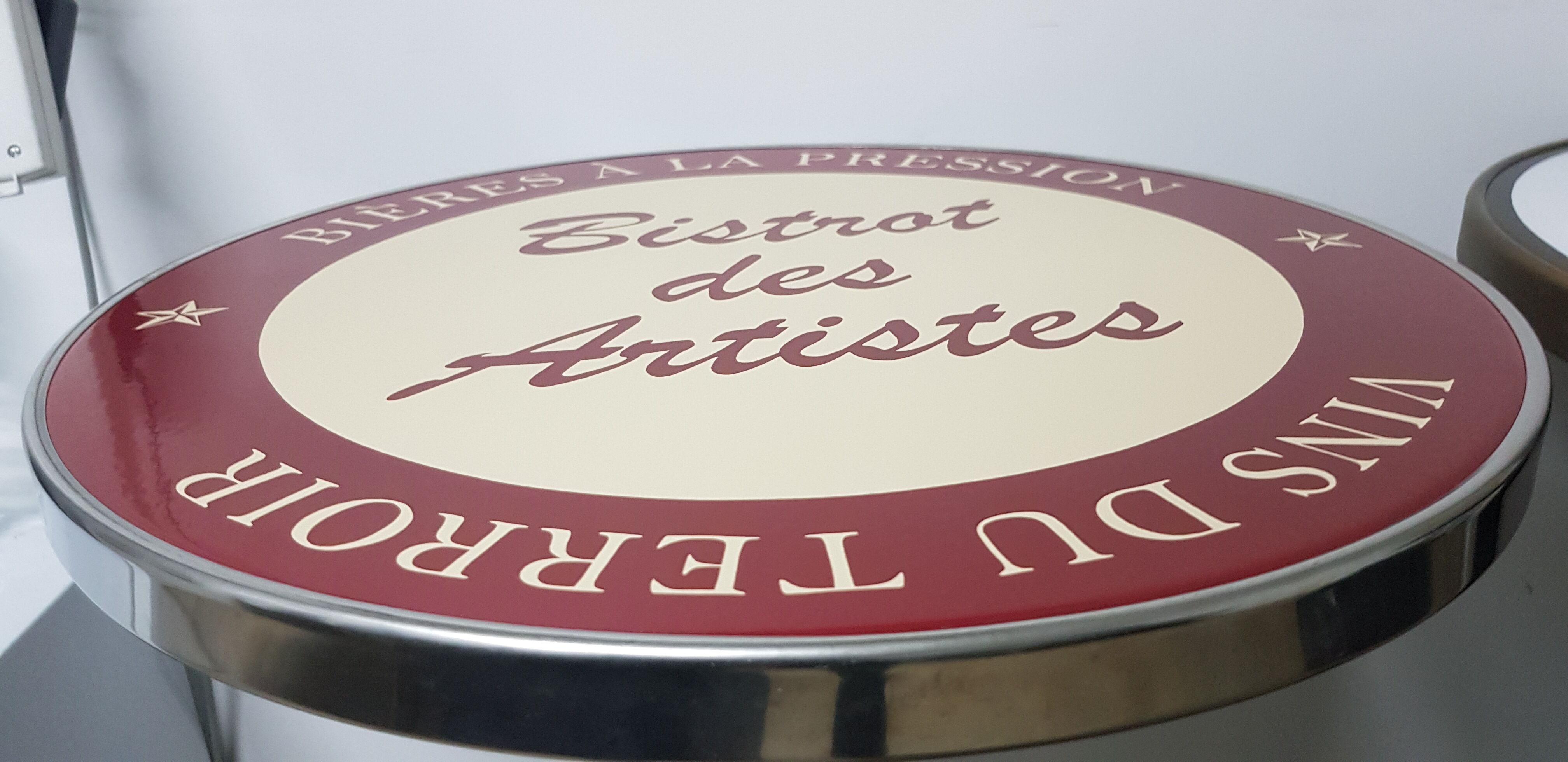 Ringed email, massive foot artists bistro table