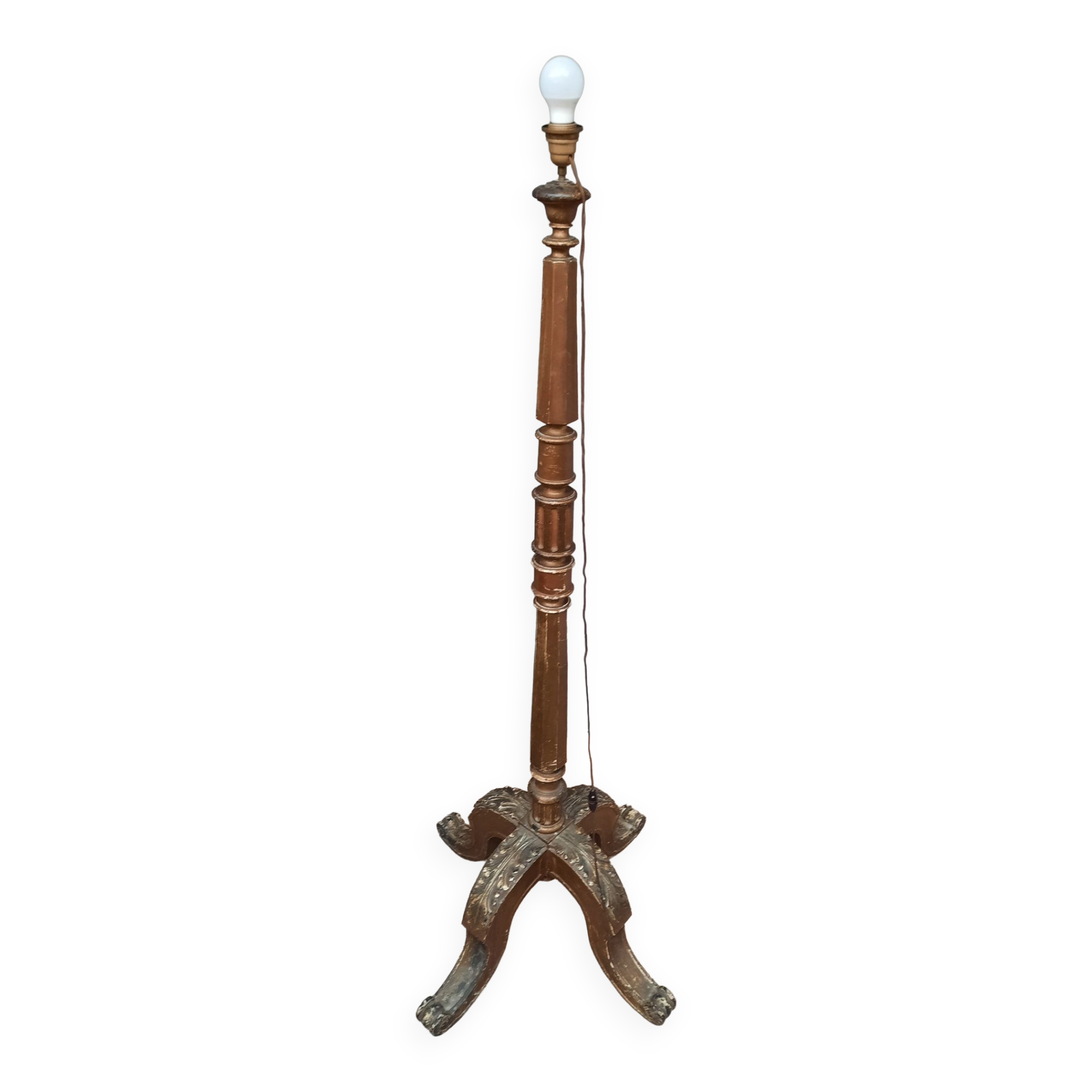 Lampadaire en bois doré
