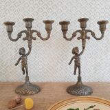 Paire de chandeliers trois branches anges chérubins en régule  - vintage
