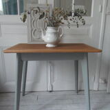 Vintage dessert green of grey , wooden tray