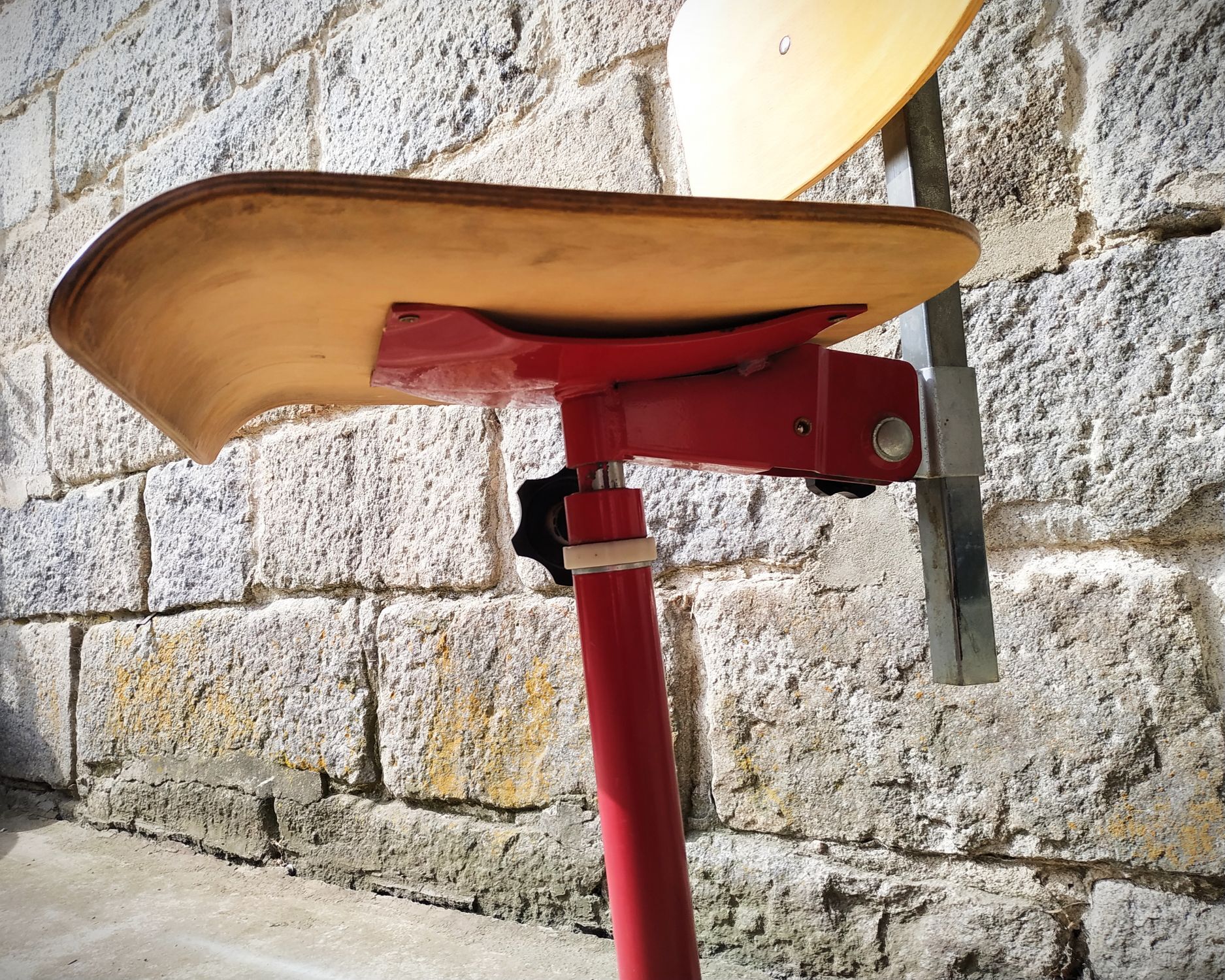 Chaise d'atelier pivotante
