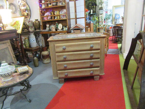 Commode chêne dessus marbre année 1940-1950
