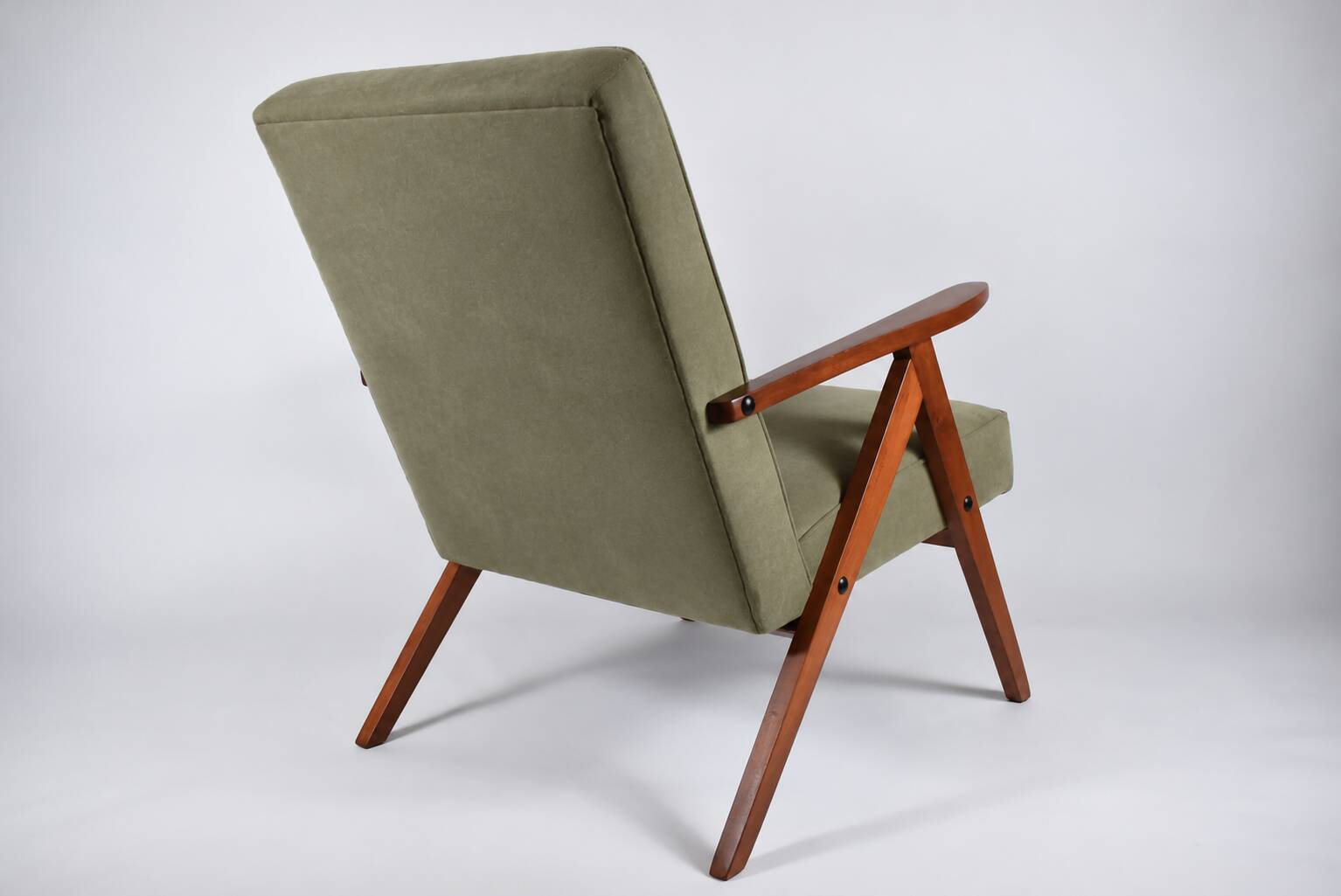 Fauteuil vintage B-310 Var des années 60 en velours vert olive
