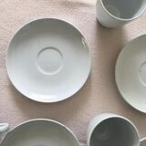 Lot de 6 tasses à café avec leurs soucoupes et 1 plat rectangulaire