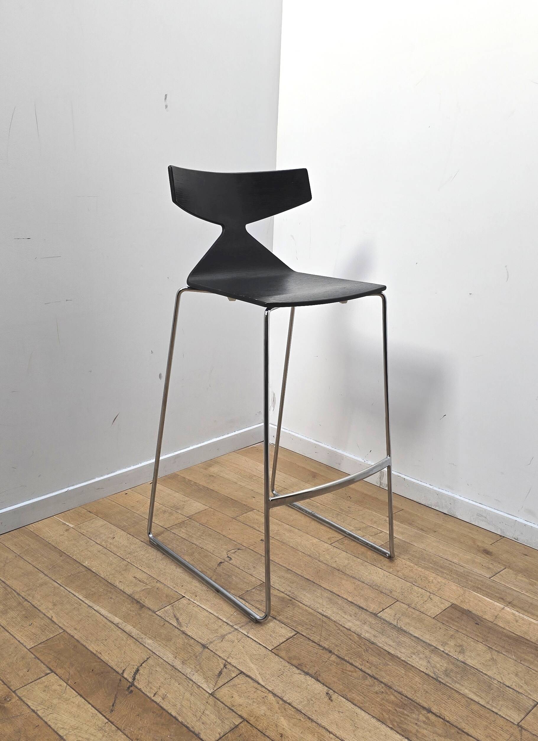 Saya bar chair, Arper
