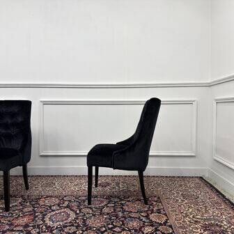 Ensemble de chaises Chesterfield rembourrées noires