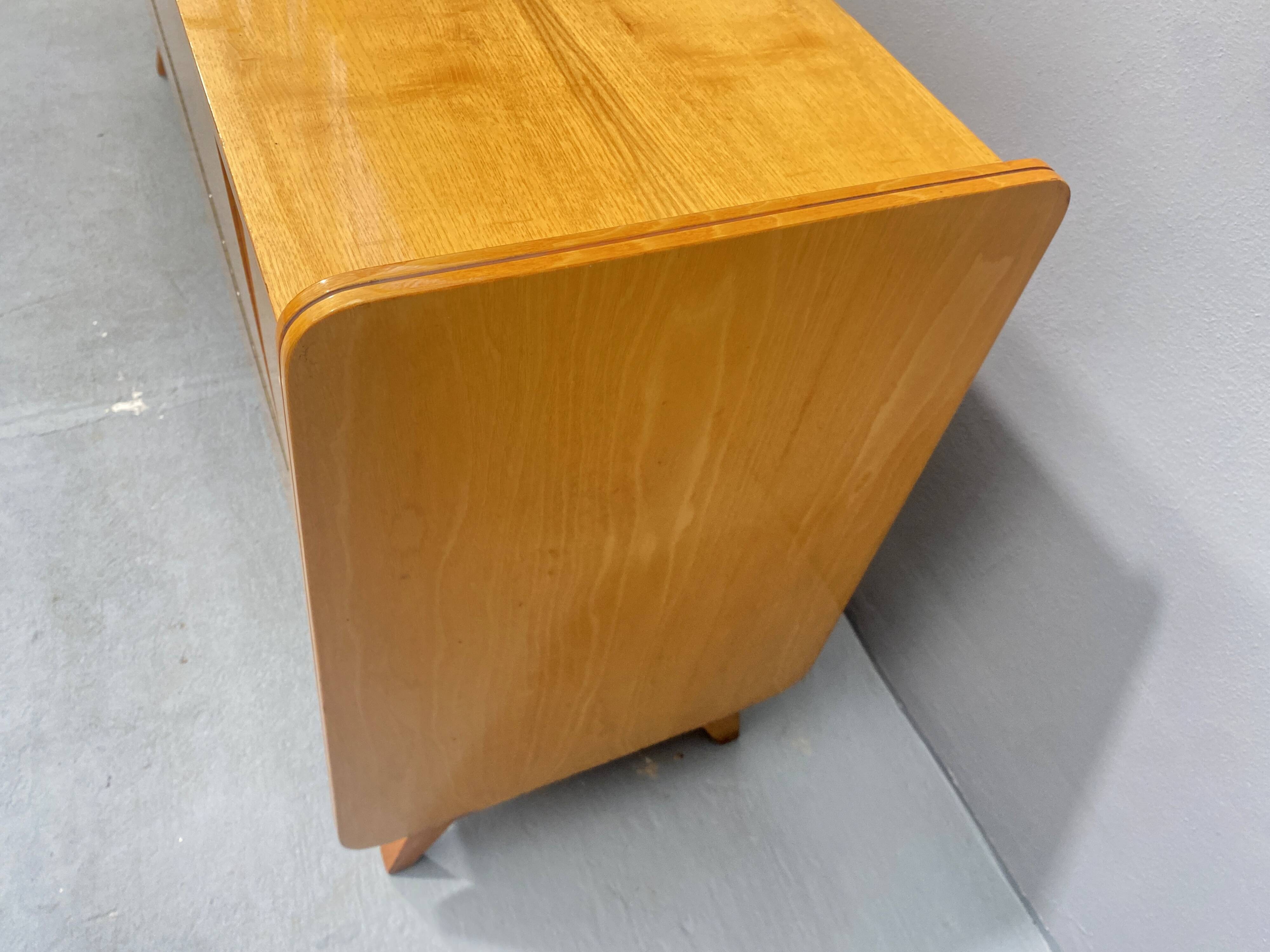 Commode vintage en bois de frêne par F.Jirák pour Tatra, 1960, Tchécoslovaquie