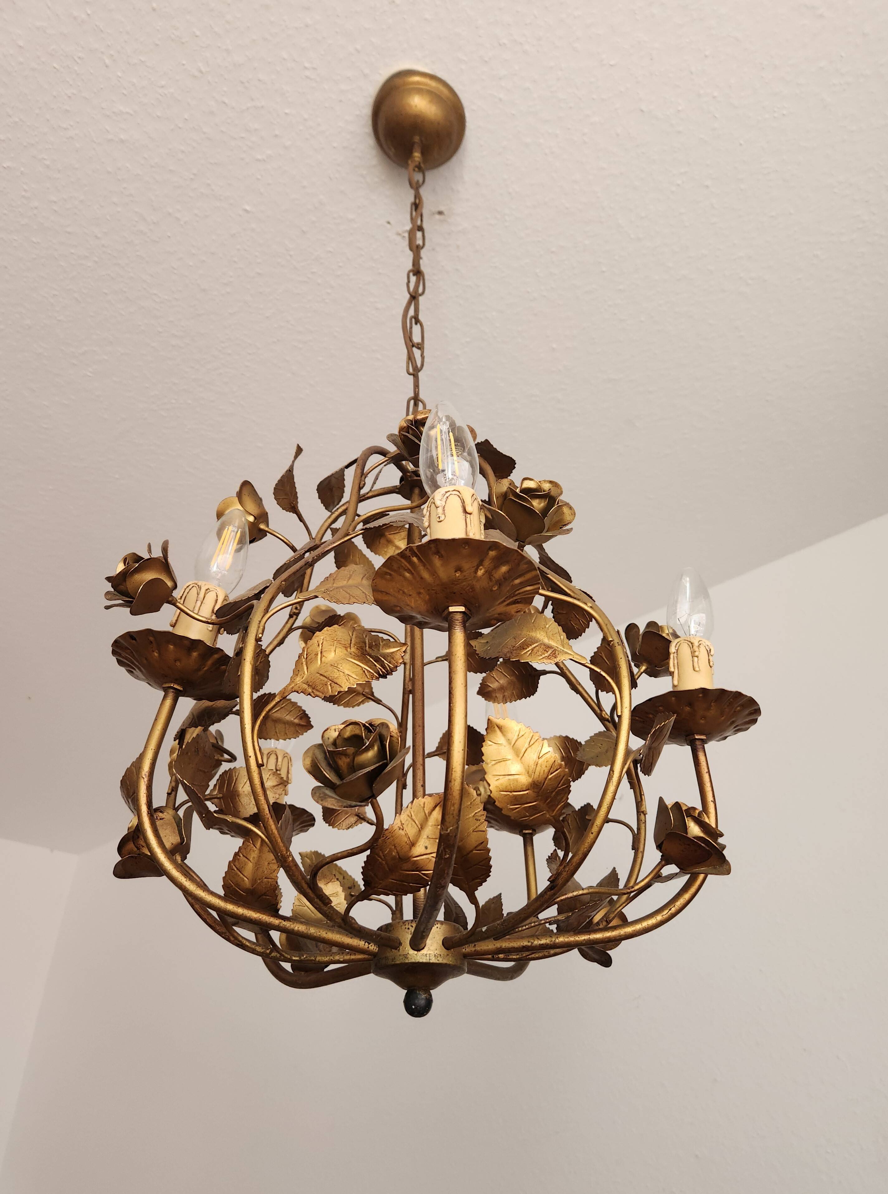 Chandelier hand-forged Hollywood Regency rose leaf decorations