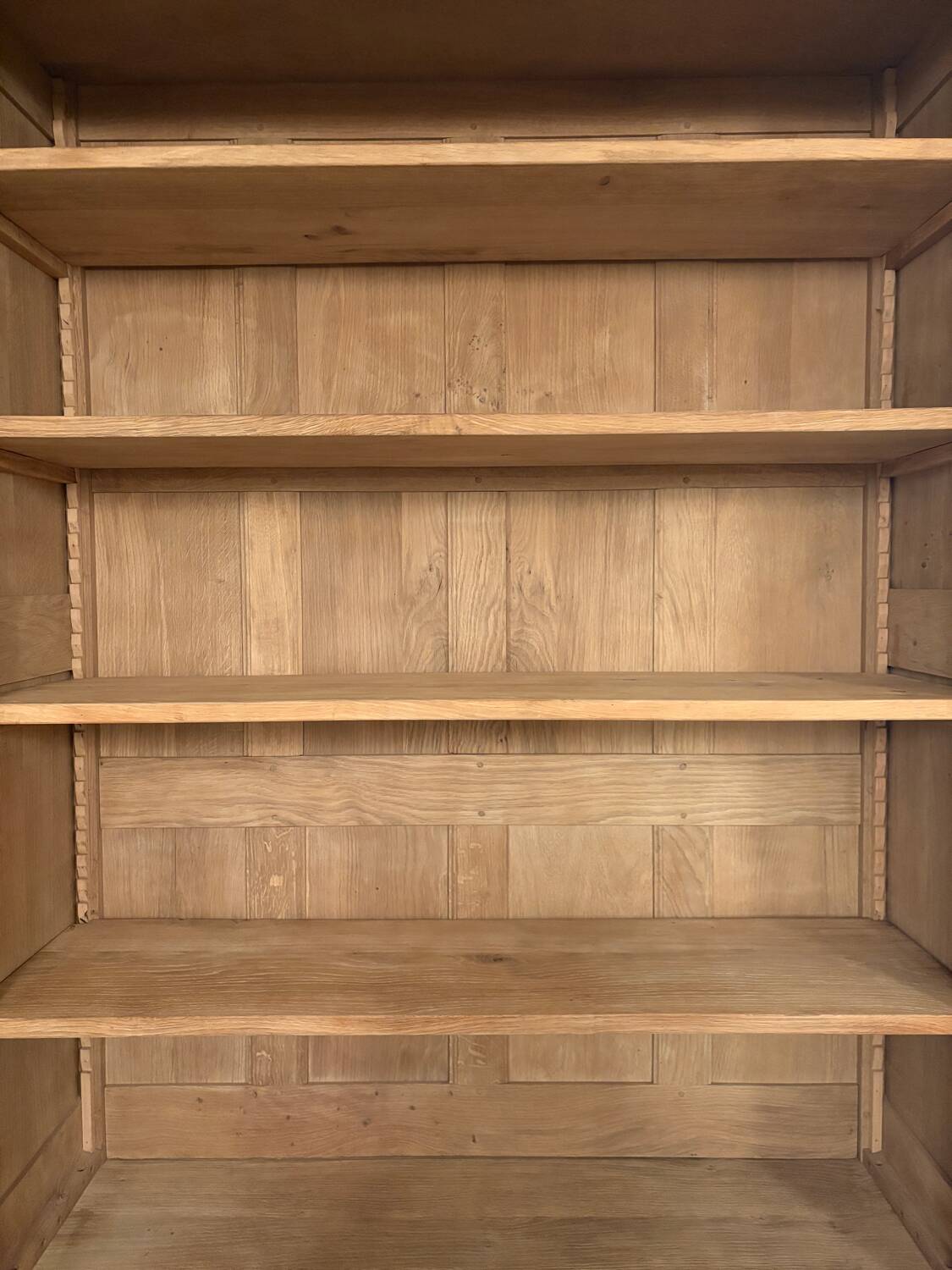 Solid oak library sandblasted