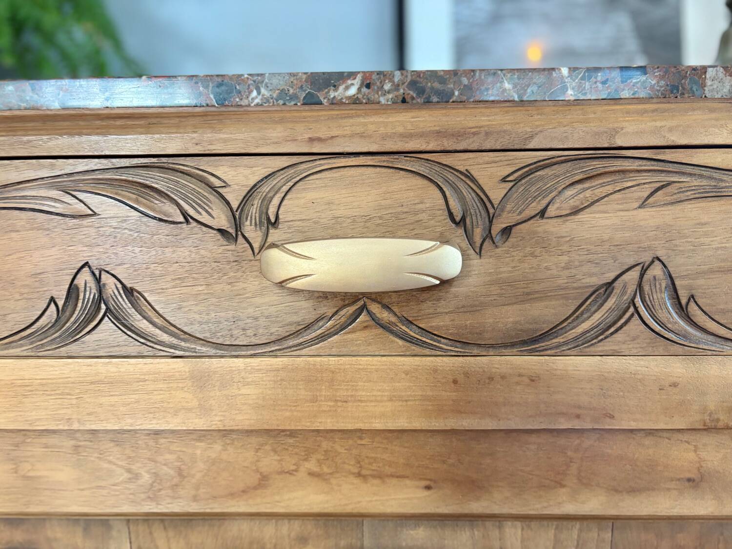 Buffet art déco en chêne massif