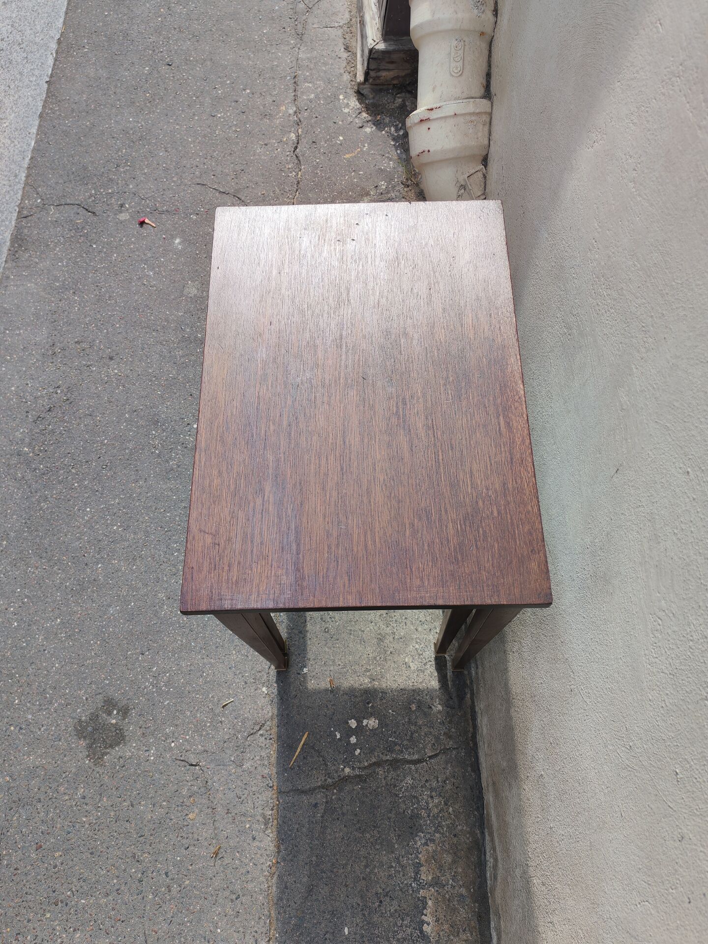 Pair of nesting tables in wood