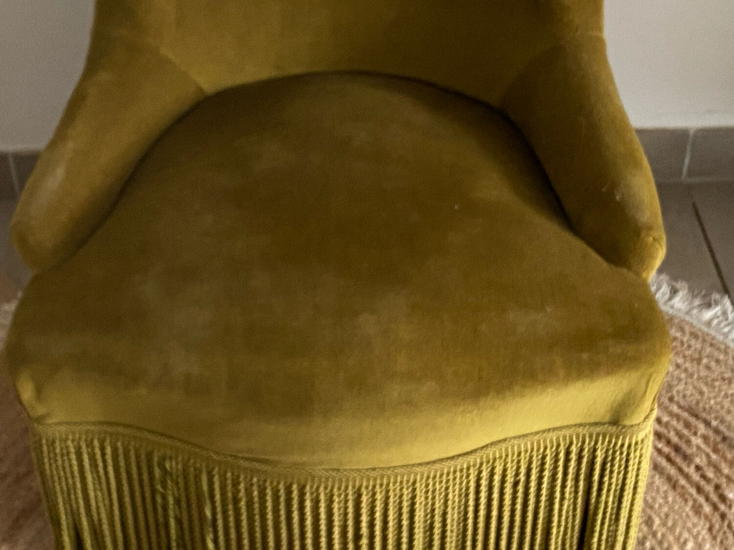 Green velvet toad armchair