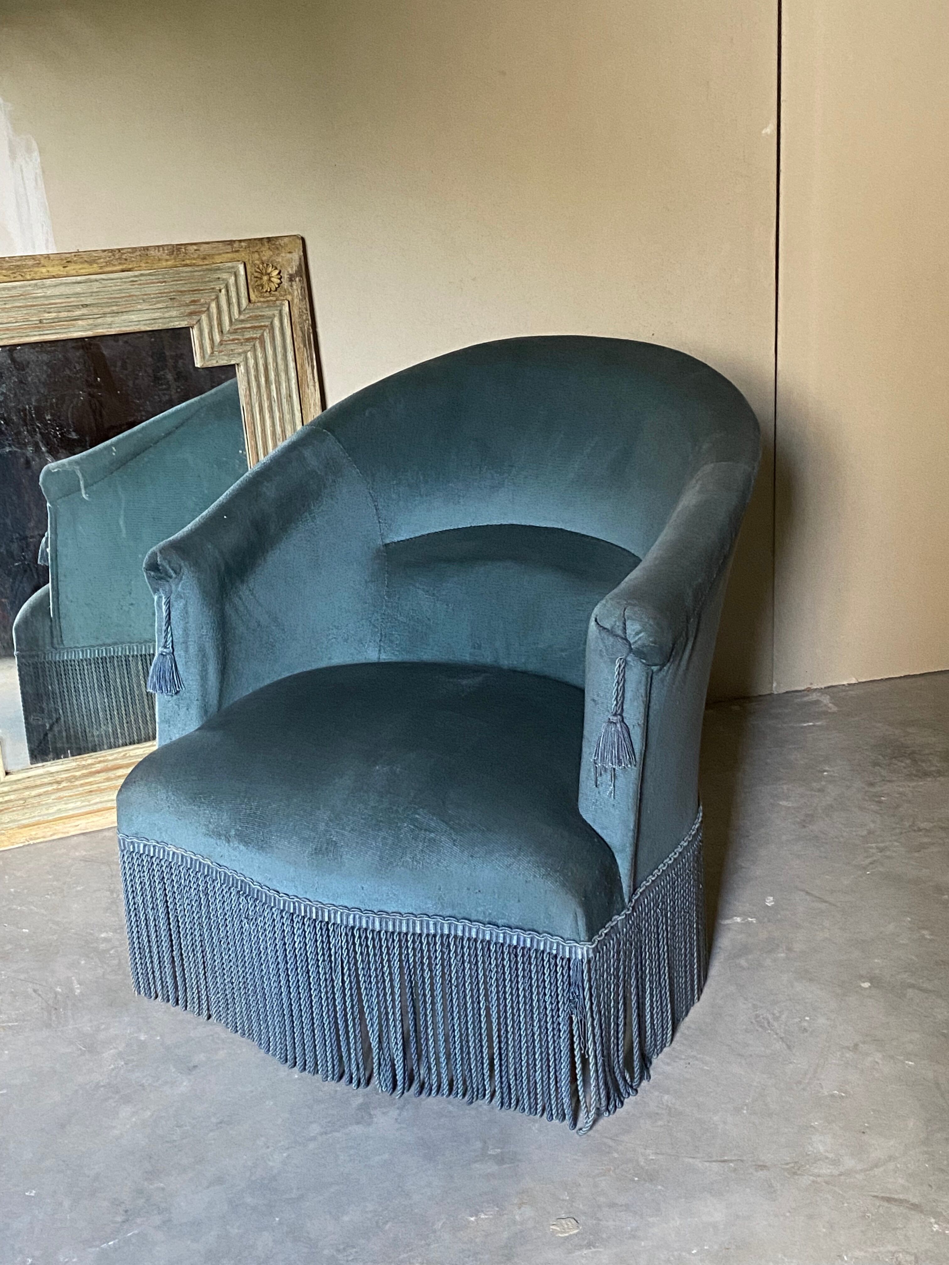 Velvet toad armchair